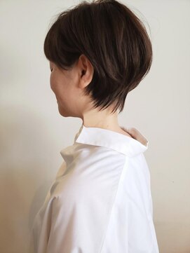 トップヘアー ガーデンヴィラ 安城(Garden Villa) 清楚でカジュアルショートスタイル/アースカラー/前髪パーマ