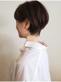 清楚でカジュアルショートスタイル/アースカラー/前髪パーマ