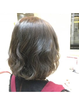 くせ毛パーマ 無造作 デジタルパーマ ミディアム 40代50代60代 L クオリス 上福岡店 Qualis のヘア カタログ ホットペッパービューティー