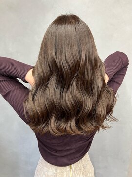 アイユー(ii+U) インスタ【toshishihair】髪質改善　イルミナカラー　艶髪