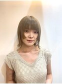 顔まわりレイヤー×外ハネボブスタイル