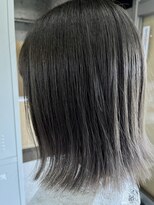 ハピネス(happiness) ミントグレージュ外ハネパッツンボブ