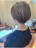 ショートボブ