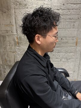 ニアウ 太田店(Niau) MEN’S HAIR/サーフカール/刈り上げセンターパート/太田