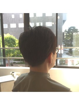 カタチヘアー(HAIR) 。。。。。自然。。。個性。。。ショートのカタチ。。。
