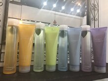 ヘアーアンドビューティービアンカ(Hair&Beauty Bianca)の雰囲気（アジュバン製品もおすすめ♪コスメイカーやダブレス製品も♪）