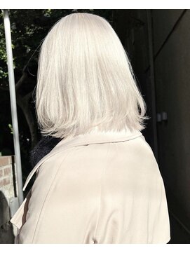 ラフ 北参道(RAF) white blonde 【koti原宿】担当遠山