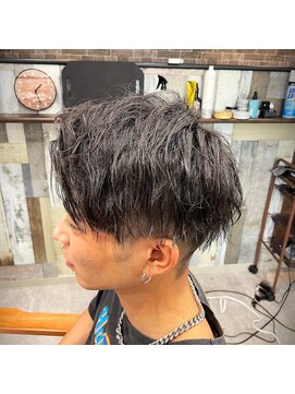 アッドヘアー(Add hair) ２ブロ×アップバング×センターパート×アイロン波うちアレンジ