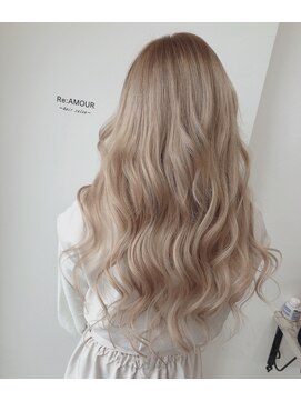 リ アムール(Re:AMOUR) ミルクティーベージュカラー