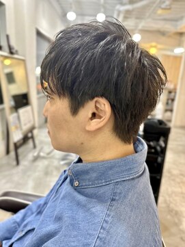 ソイクフ(SOY KUFU) MEN’S HAIR アッシュブラックカルマパーマ束感ショート