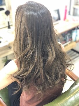 ヘアメイク リヴ(Hair Make Liv) 外国人風カラー×ハイトーンベージュ