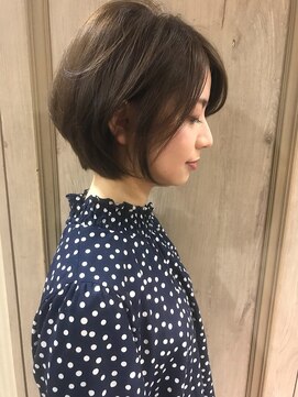 アリーズ(ALLYS) 大人小顔ショートボブ