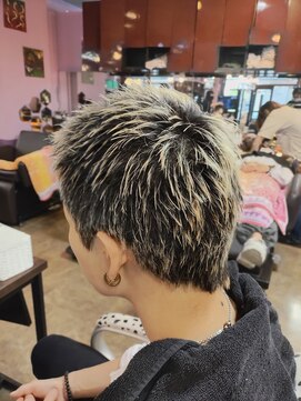 ズー 上福岡店(ZOO) スパイキーショート