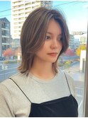 透明感シアーベージュ×ミディアムボブ