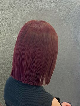 ラヴリア クルメ(LOVERIA KURUME) ぱつっとボブ ボルドーピンク