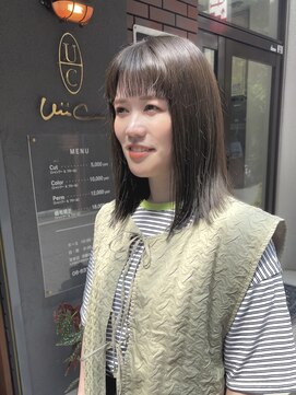 ウィーク 梅田(UiiC) オリーブベージュ×パツッとロブ 【 UiiC 中平鮎歌 】