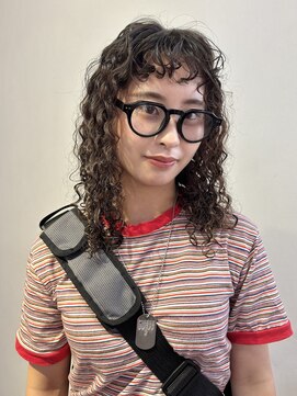 ヘアーアンドメイク ビス(HAIR&MAKE bis) 束感しっかり♪海外風カーリーパーマ【kotomi】