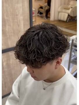 メンズギフト(men's GIFT) 刈り上げツーブロック波巻きシャドウパーマ