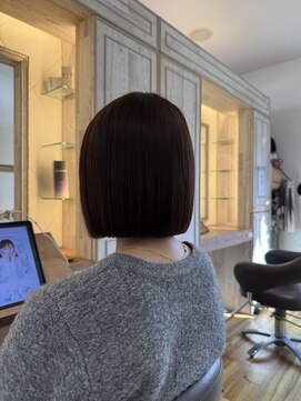 リブ(Riv.) 切りっぱなしボブ