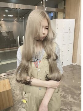 イェッカ(YECCA) ホワイトブロンド×ブラック〇裾カラー〇エンドカラー