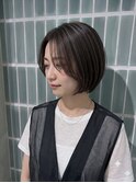 ひし形シルエットのショートボブ 顔まわり小顔ショートカット
