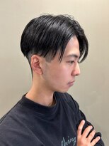 ザメンバイリオス(THE MEN. BY LIOS)&nbsp;ナチュラルな縮毛矯正で作るセンターパート