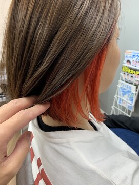 ヘアーアンドメイク カナン(HAIR&MAKE CANAAN) インナーカラー でチラ見せ アクセントカラー ×ボブ