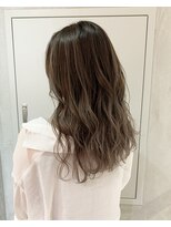 ヨーク(YOKE)&nbsp;【 YOKE 】大人カワイイ ミルクティーグレージュ バレイヤージュ