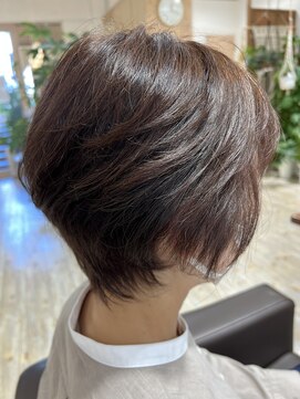 ルーツヘアー(Roots hair) ショート
