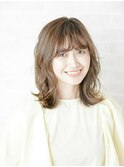 セクションカラー/グラデーションカラー/ペールベージュ/秋葉原