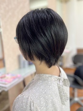 アークスヘアー 20代30代40代小顔ハンサムショートアッシュブルーブラック