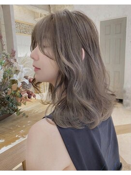 プアメリア 名古屋(Puamelia) ダブルカラー