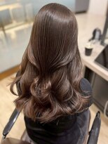 ショコラブラウン 艶髪 髪質改善トリートメント くびれ巻き 20代