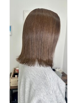 ラブレス(LOVELESS) 9レベルのチョコレートグレージュ × 肩ボブ