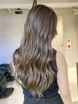 エリマバイフィフス 調布(elima by fifth) 調布イルミナカラーレイヤーボブウルフショートカットベージュ