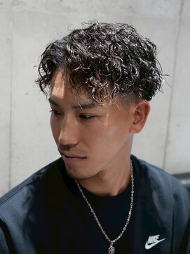 MEN'S/ツイストスパイラル×テーパーフェード/2ブロック