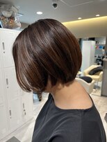 ミラバイケンジ 藤沢(Mira by KENJE)&nbsp;広がる髪を抑える丸みショート/30代/40代/50代[藤沢/ショート]