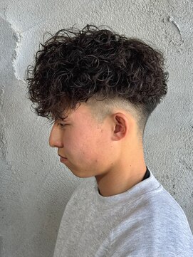 ニアウ 高崎店(Niau) 刈り上げセンターパート/波巻きツイストスパイラル/高崎