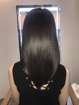 アールサロン アオヤマ(Rr SALON AOYAMA) ミルキーミネコラカラーカット