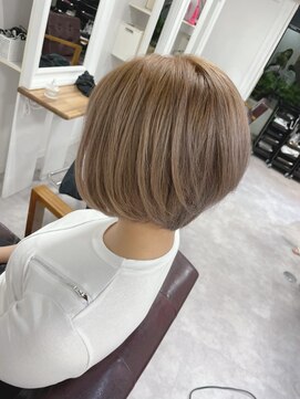 トータルビューティーサロン ディーグレース(TotalBeautySalon D.Grace) 前下がりボブ
