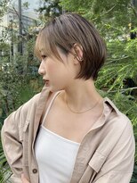 イヴォークトーキョーオーサカ(EVOKE TOKYO osaka)&nbsp;丸み 可愛い おしゃれショート インナーカラー ベージュブラウン