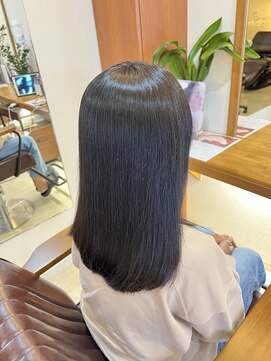 ビューティーサロンジェイ(Beauty Salon J) 夏の暑さで汗や湿度で広がる髪には縮毛矯正がおすすめ！