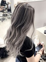 リグ 横浜(Lig.)&nbsp;ホワイトグレージュバレイヤージュ/ハイトーン/グレージュカラー