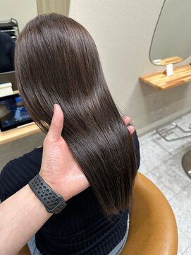 シカ 神戸三宮元町店(Cica) 神戸　三ノ宮　髪質改善　 ブラウンカラー　ナチュラルカラー