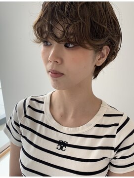 ロコ ファンデーション(LOCO FOUNDATION) ショートパーマスタイル