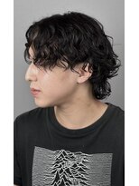 アドール(ADOR)&nbsp;前上がりミディアム スパイラルパーマ