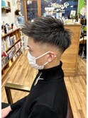アップバングスキンフェードカット