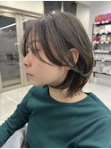 伸ばしかけミディアム　耳掛けヘア　顔周りカット　くびれヘア