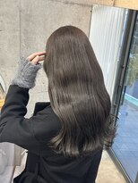 ロエ(LOE) 透明感溢れる大人っぽカラー!