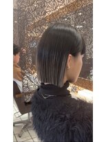 シエル ドゥ サワ(ciel de SAWA) アンブレラカラー×ぱつっとショートボブ グレー透明感×小顔